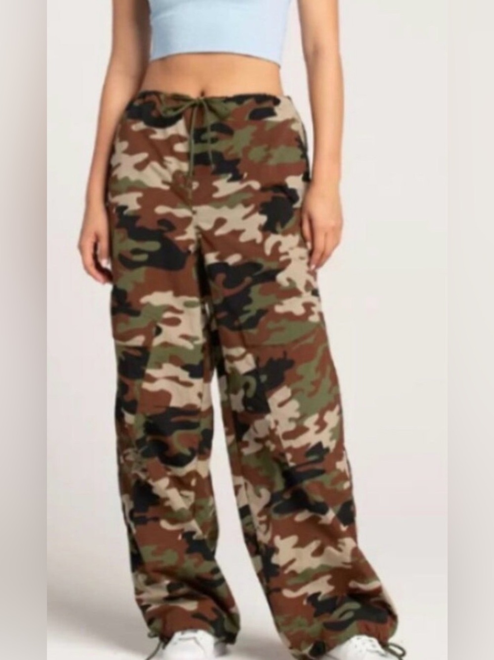 NWT TINSELTOWN Juniors Baggy Camouflage Parachute Pants Joggers Medium 42x30